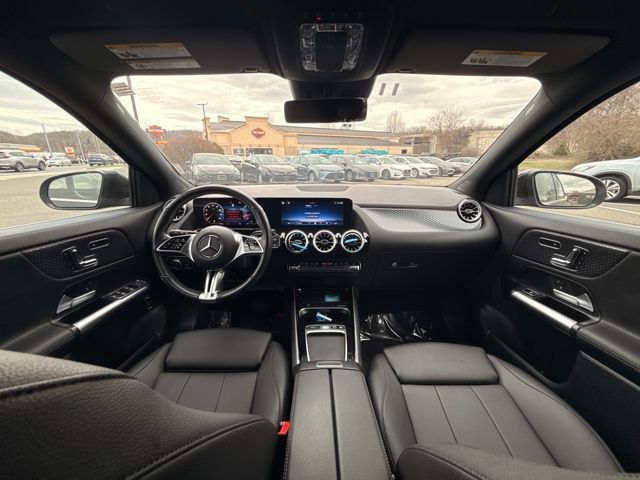 Used 2025 Mercedes-Benz GLA 250 4MATIC image 21