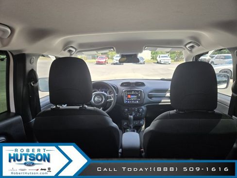 Used 2023 Jeep Renegade Altitude image 21