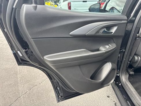 Used 2023 Chevrolet TrailBlazer LS FWD image 22