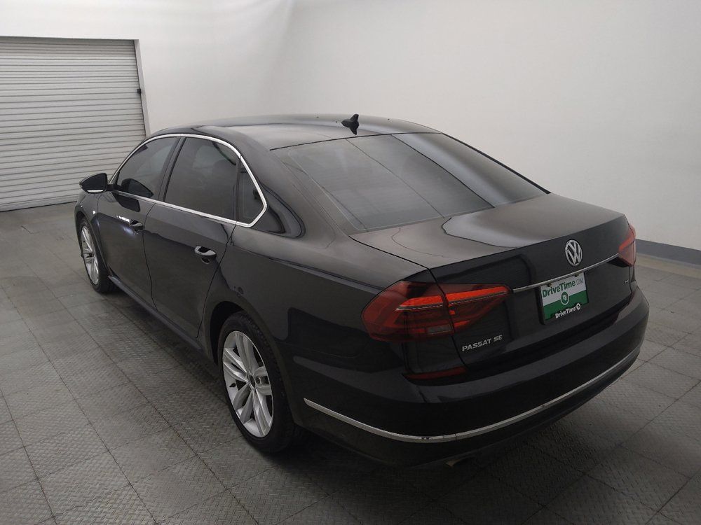 Used 2018 Volkswagen Passat 2.0T SE FWD image 5