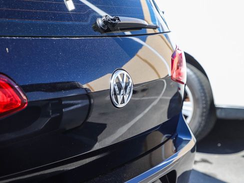 Used 2017 Volkswagen GTI S image 15