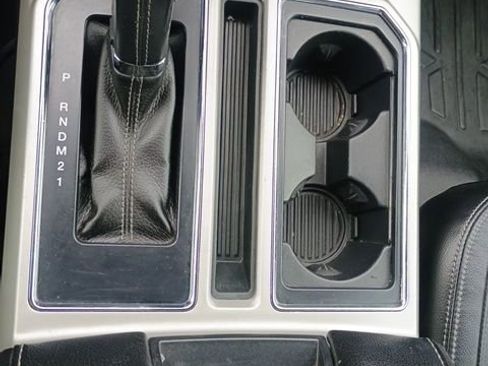 Used 2015 Ford F150 Lariat w/ Equipment Group 502A Luxury image 31