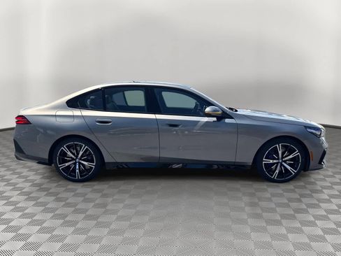 New 2026 BMW 550e xDrive AWD/4WD image 2
