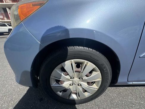 Used 2013 Toyota Yaris L FWD image 10