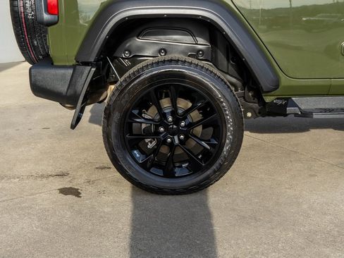 Used 2022 Jeep Wrangler Unlimited Willys image 32