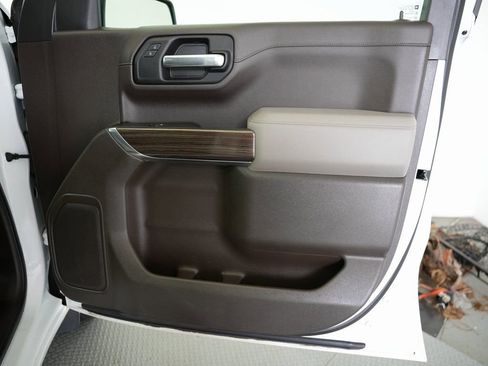 Used 2019 Chevrolet Silverado 1500 LT w/ Texas Edition image 43