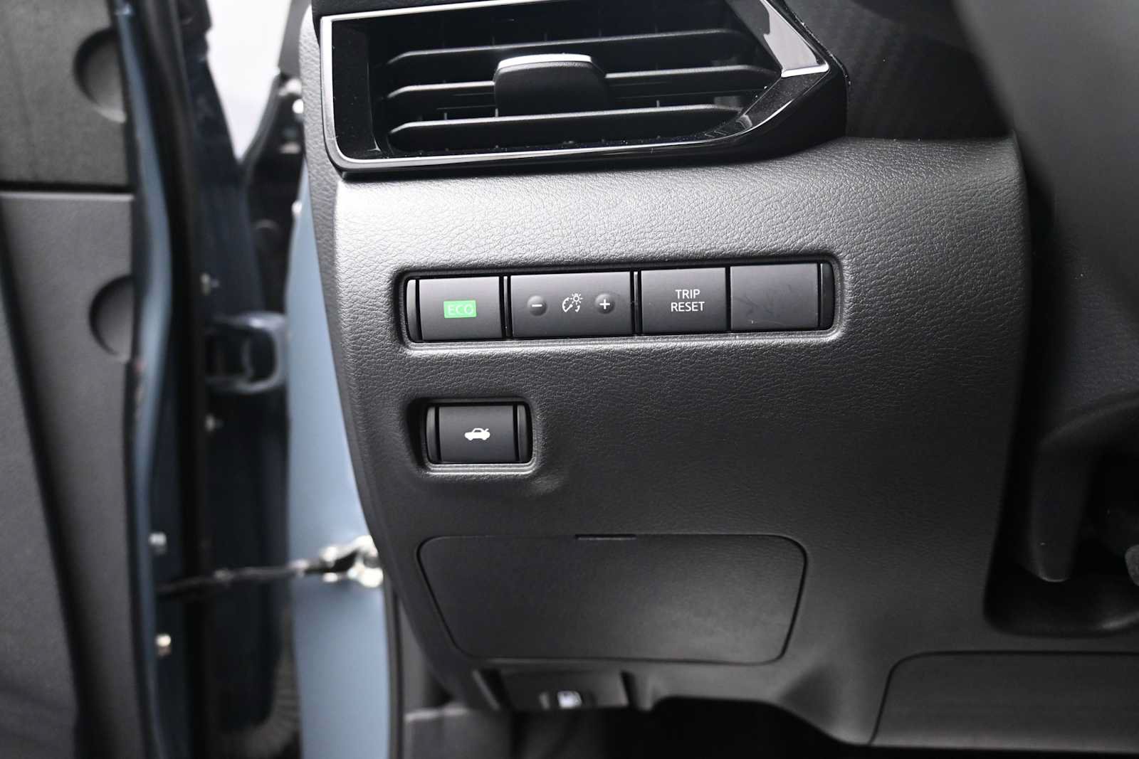 Used 2024 Nissan Sentra SV w/ All-Weather Package FWD image 10