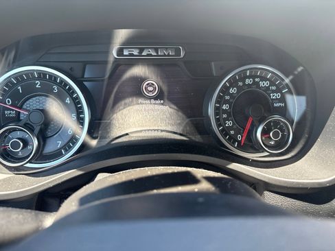 Used 2021 RAM 1500 Laramie RWD image 16