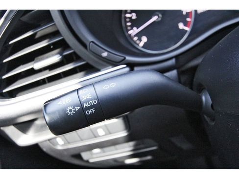 Used 2023 MAZDA MAZDA3 s image 17