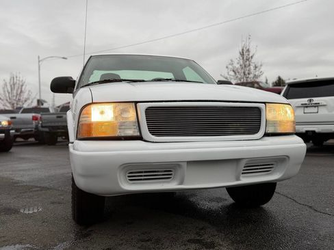 Used 2003 GMC Sonoma SL w/ Convenience Package image 16