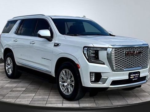 Used 2023 GMC Yukon Denali w/ Max Trailering Package image 4
