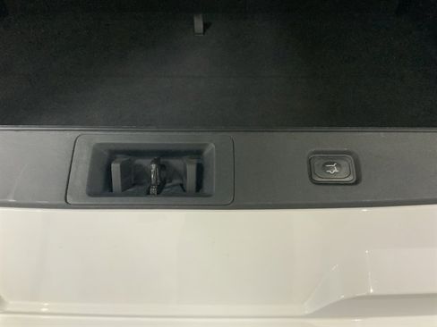 Used 2025 Ford Expedition Max Platinum AWD/4WD image 14