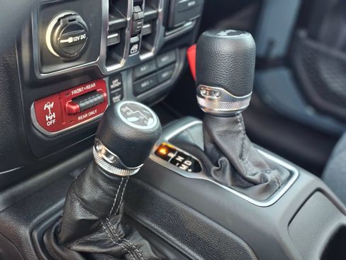 New 2026 Jeep Wrangler Unlimited Rubicon AWD/4WD image 15