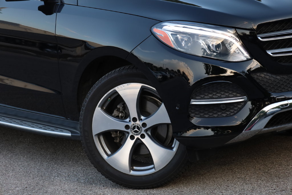 Used 2017 Mercedes-Benz GLE 350 4MATIC image 2