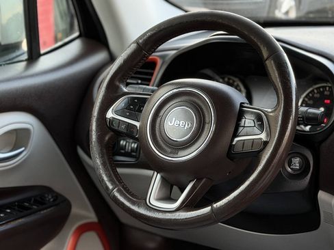 Used 2015 Jeep Renegade Limited AWD/4WD image 15