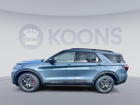New 2026 Ford Explorer ST-Line w/ ST-Line Street Pack image 2