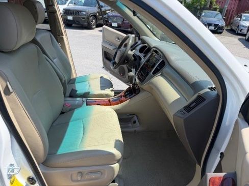 Used 2006 Toyota Highlander Limited AWD/4WD image 39