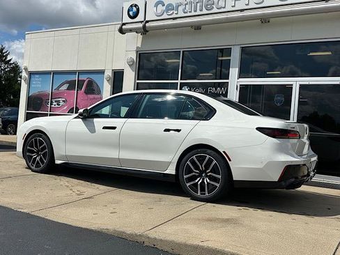 Used 2023 BMW 760i xDrive AWD/4WD image 6
