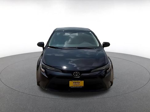 Used 2025 Toyota Corolla LE FWD image 4