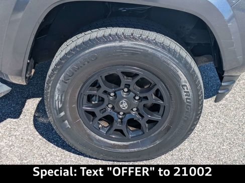 Used 2020 Toyota Tacoma SR5 image 11