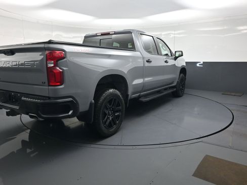 Used 2024 Chevrolet Silverado 1500 LT Trail Boss w/ Convenience Package II AWD/4WD image 3