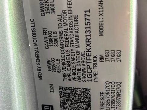 Used 2024 Chevrolet Colorado ZR2 w/ ZR2 Convenience Package III AWD/4WD image 19