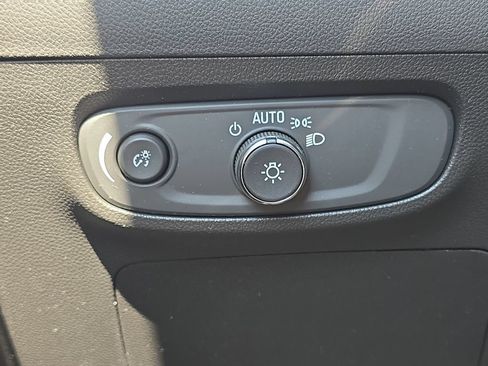 Certified 2024 Buick Encore GX Preferred w/ Comfort Package AWD/4WD image 28