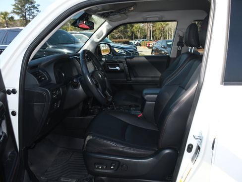 Certified 2022 Toyota 4Runner TRD Off-Road Premium image 7