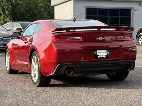 Used 2018 Chevrolet Camaro LT RWD image 3