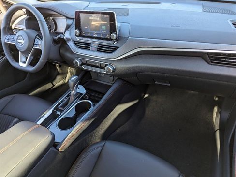 New 2025 Nissan Altima 2.5 SR image 29