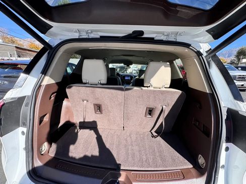 Used 2019 GMC Acadia Denali image 27