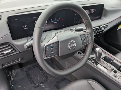 New 2026 Nissan Sentra SR w/ SR Premium Package image 15