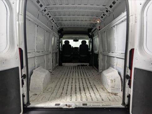 Used 2023 RAM ProMaster 2500 FWD image 13