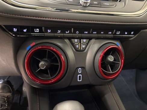 Used 2022 Chevrolet Blazer RS w/ Enhanced Convenience Package FWD image 25