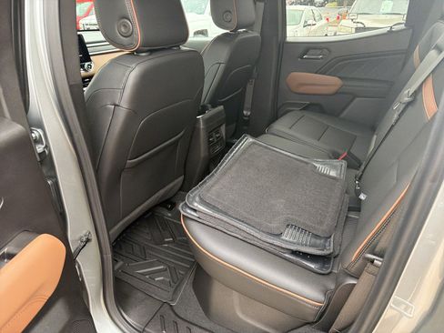 Used 2026 GMC Canyon AT4 w/ Technology Plus Package image 10