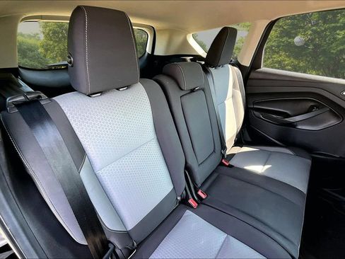 Used 2018 Ford Escape SE FWD image 26