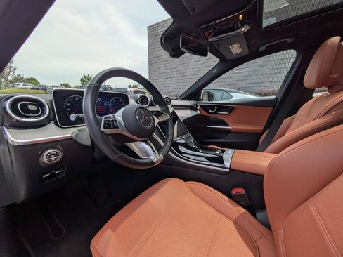 Used 2025 Mercedes-Benz C 300 4MATIC Sedan image 15
