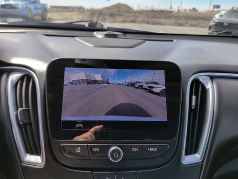 Used 2024 Chevrolet Malibu LT image 21