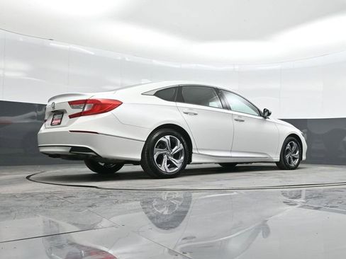 Used 2018 Honda Accord EX image 43