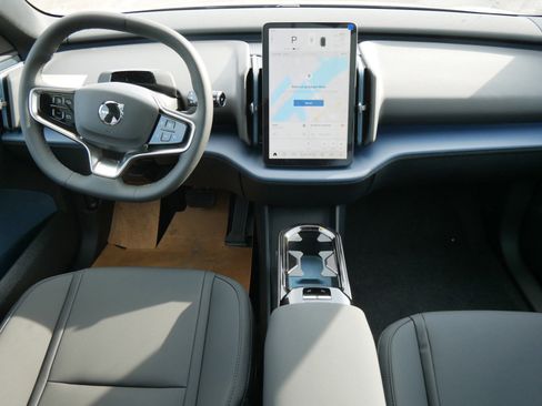 New 2026 Volvo EX30 Cross Country Ultra image 7