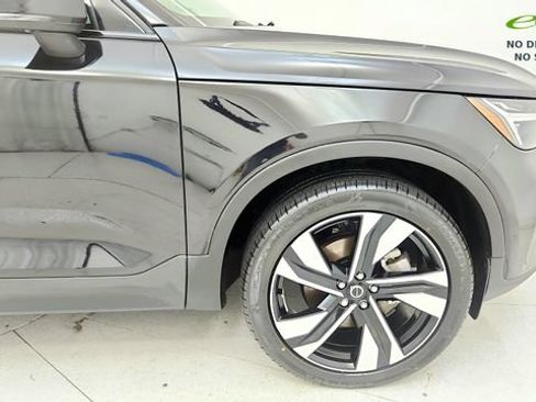 Used 2024 Volvo XC40 B5 Plus w/ Protection Package Premier AWD/4WD image 22
