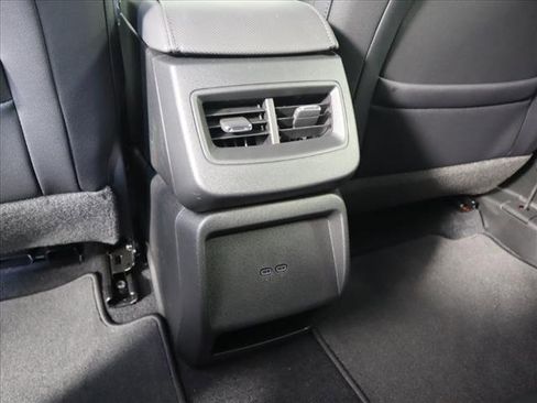 New 2024 Chevrolet Equinox EV LT image 9