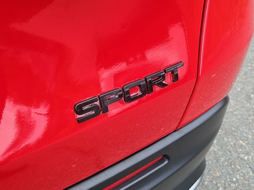 Used 2025 Honda HR-V Sport image 11