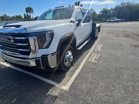 Used 2024 GMC Sierra 3500 SLE w/ SLE Convenience Package image 1