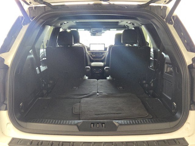 Used 2025 Ford Explorer ST AWD/4WD image 14