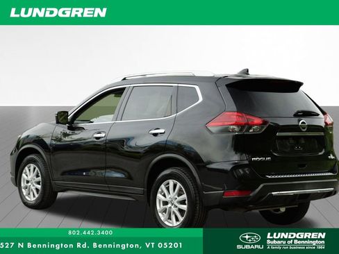 Used 2017 Nissan Rogue SV w/ SV Premium Package AWD/4WD image 26