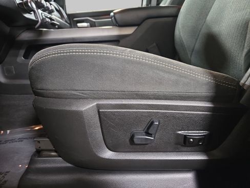 Used 2019 RAM 2500 Big Horn image 28