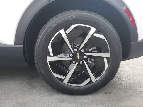 New 2026 Chevrolet Equinox EV LT image 5