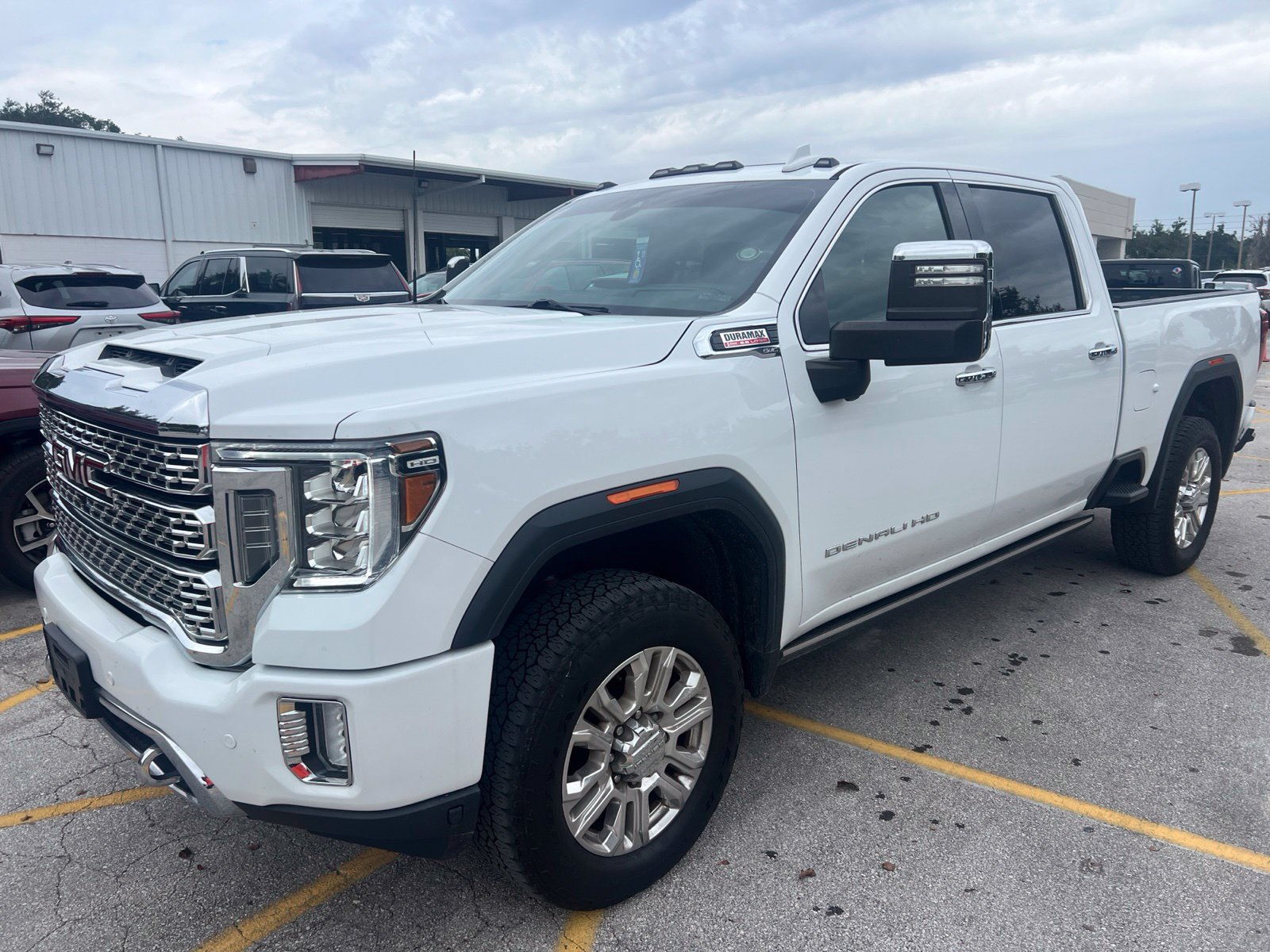 Used 2021 GMC Sierra 2500 Denali w/ Denali Ultimate Package AWD/4WD image 2