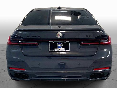 Used 2022 BMW ALPINA B7 xDrive w/ Luxury Rear Seating Package image 4